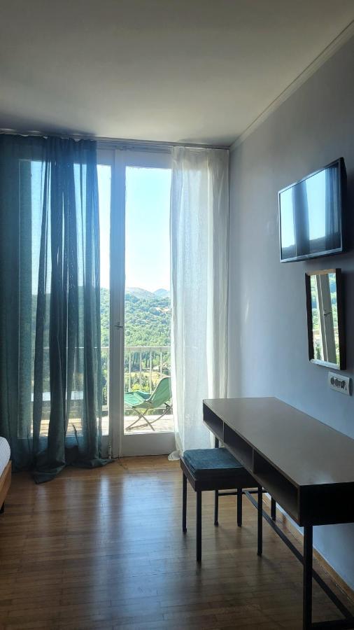 Theoxenia Hotel Andritsaina Exterior photo